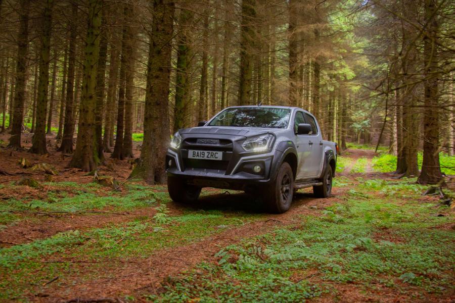  Isuzu D-Max XTR 2019 года  (UK) (фото 35 из 40)